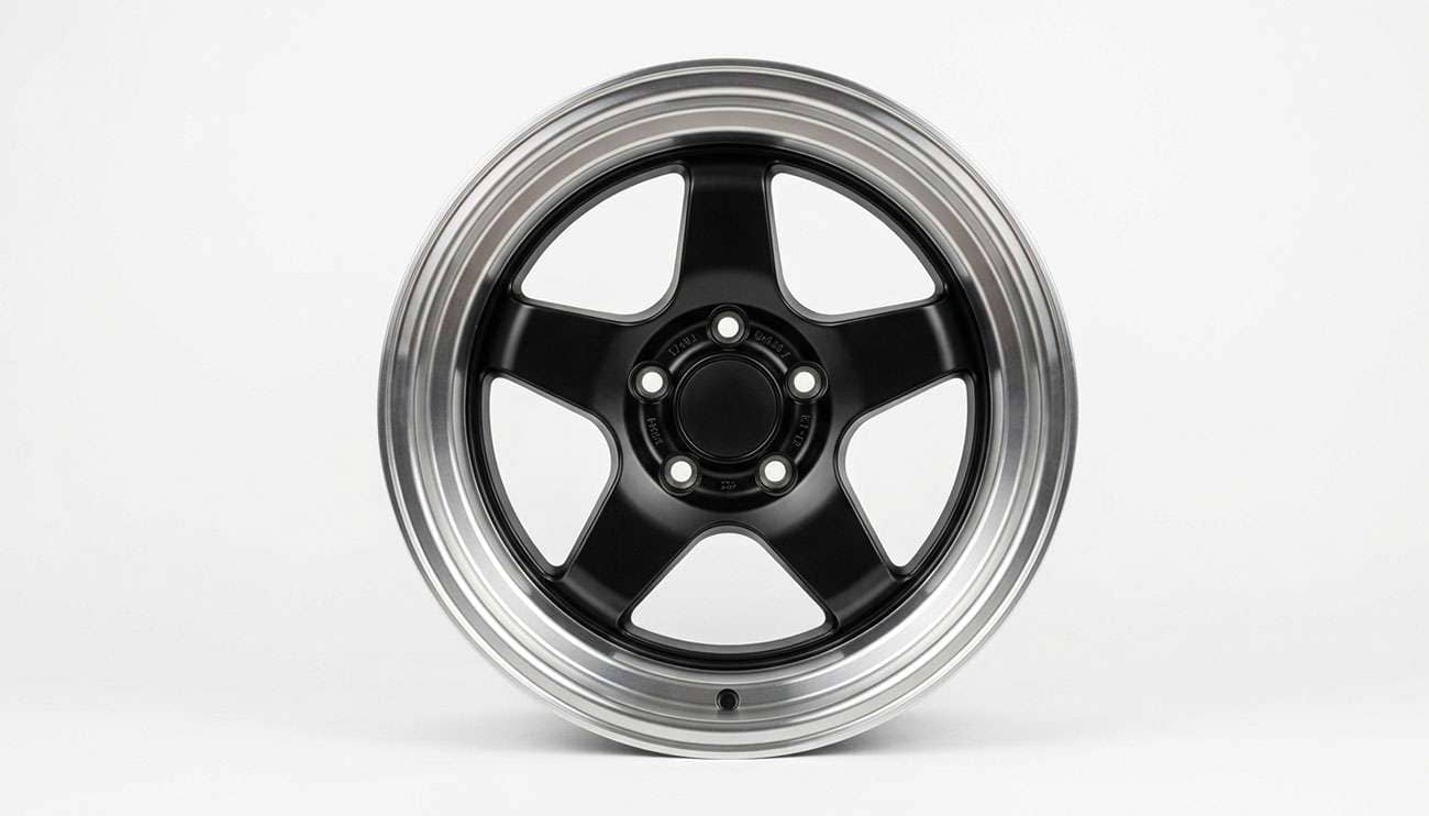 17x9 aftermarket truck wheel shown straight on with diameter and width dimensions called out