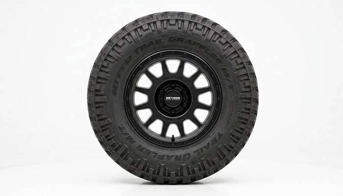 35-inch mud-terrain tire mounted on a 17-inch off-road wheel