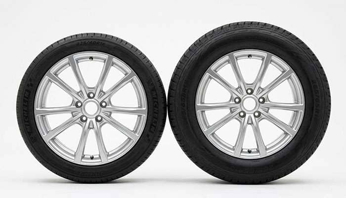 Side-by-side comparison of a 60 series and 65 series tire sidewall height