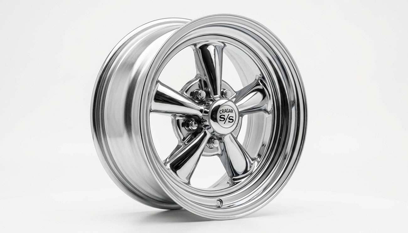 Chrome Cragar S/S five-spoke wheel, classic American design