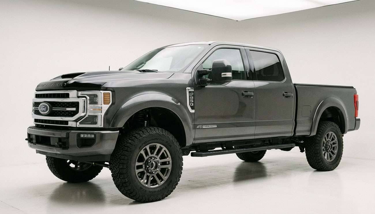Ford F-250 Super Duty 4x4 with a leveling kit and 35-inch all-terrain tires