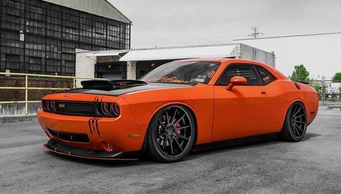 Ferrada FR4 deep concave wheel with machined face and chrome lip