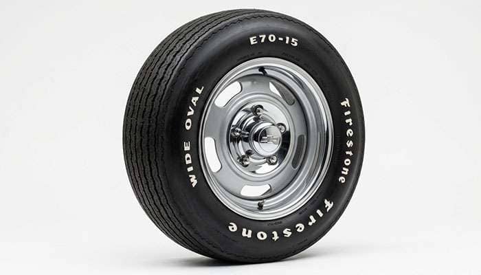 Chevrolet Rally-style 15x7 wheel with an E70-15 raised white letter bias-ply tire from a 1969 Camaro Z28