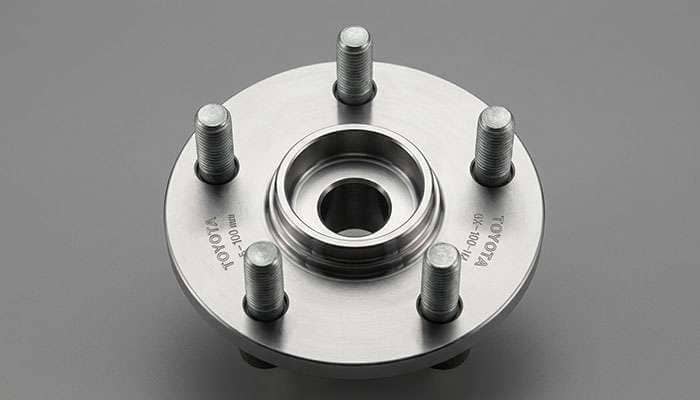 Toyota GR86 wheel specifications including bolt pattern and hub bore diagram