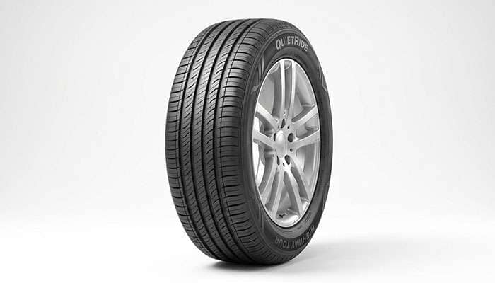 SUV highway tire with smooth tread pattern optimized for quiet comfortable driving