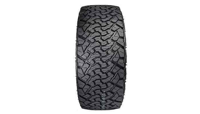 Venom Power Terra Hunter X/T tire tread pattern close-up