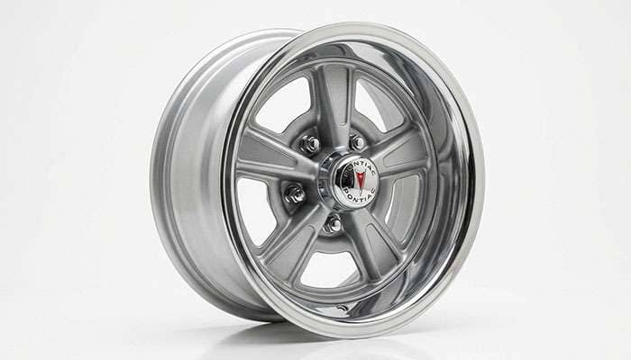 Wheel Vintiques Rally II reproduction wheel for a classic Pontiac