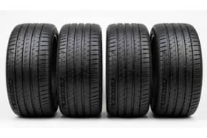 Which 245/40 R19 Tire Is Best Rated?
