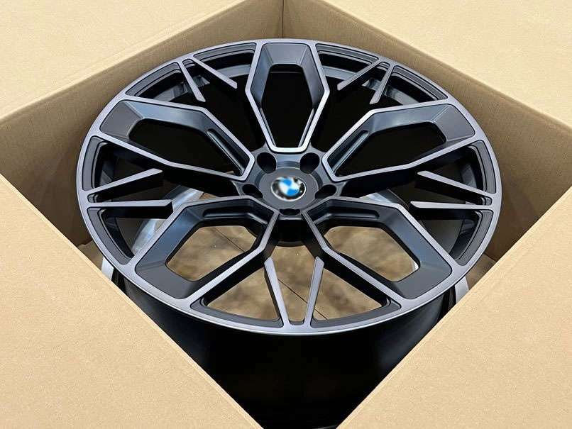 Monoblock Minimalism with Matte Finishes