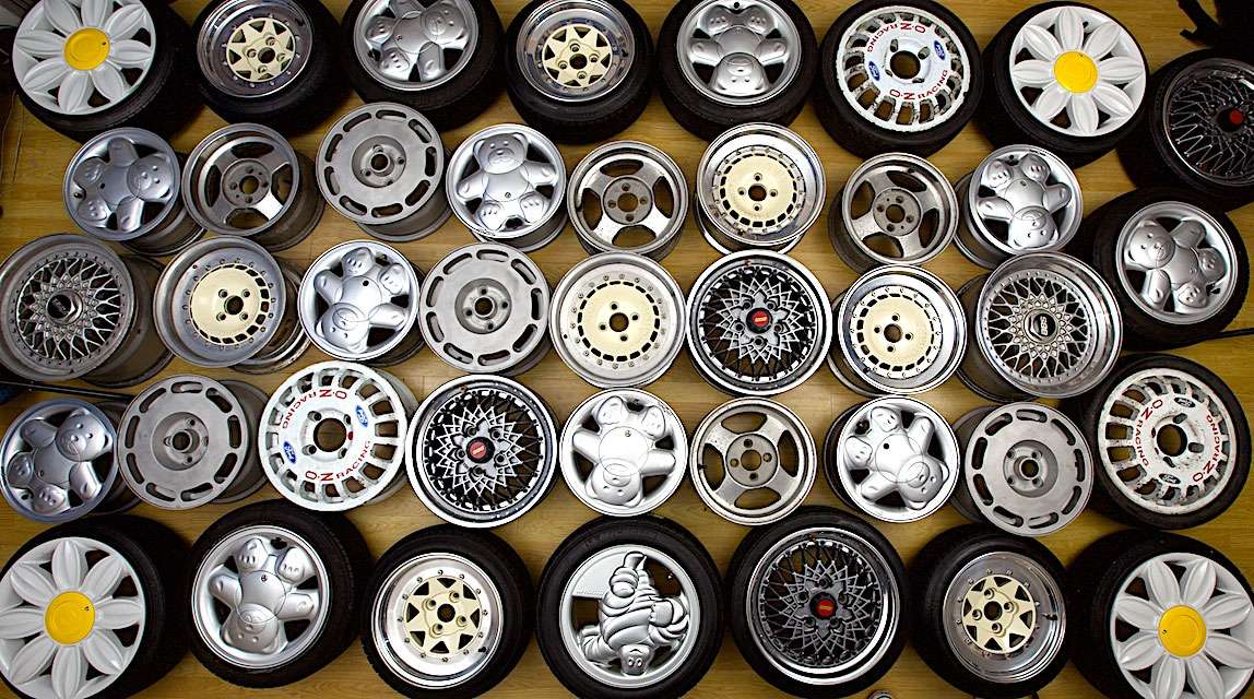 Retro-Inspired Mesh Rims