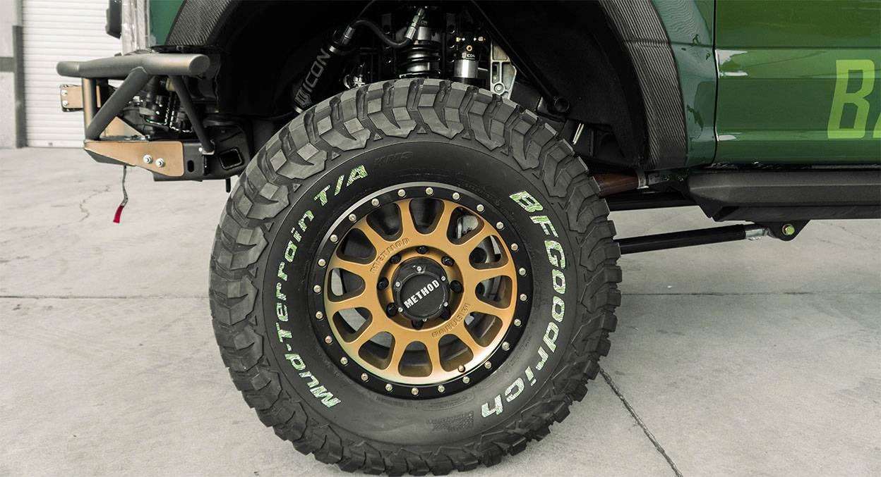 Method MR305 12-window off-road wheel
